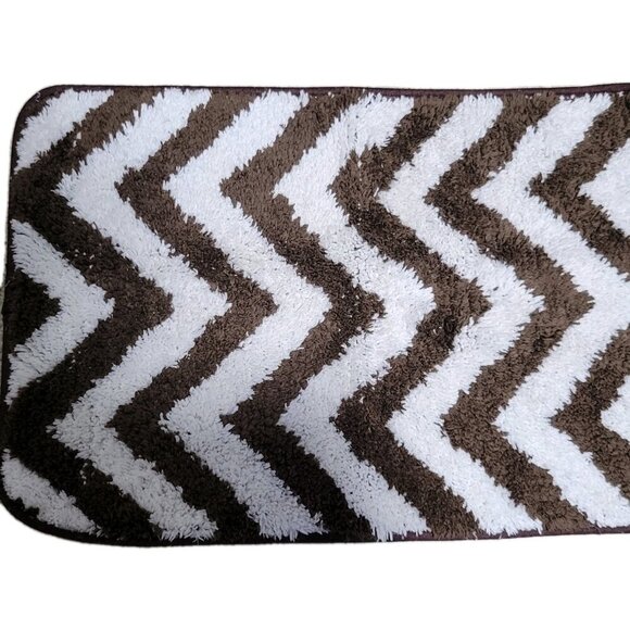 Bath Rug Short Shag Non-Slip Chevron Brown White 16 1/4" x 23 1/2" - Picture 2 of 2
